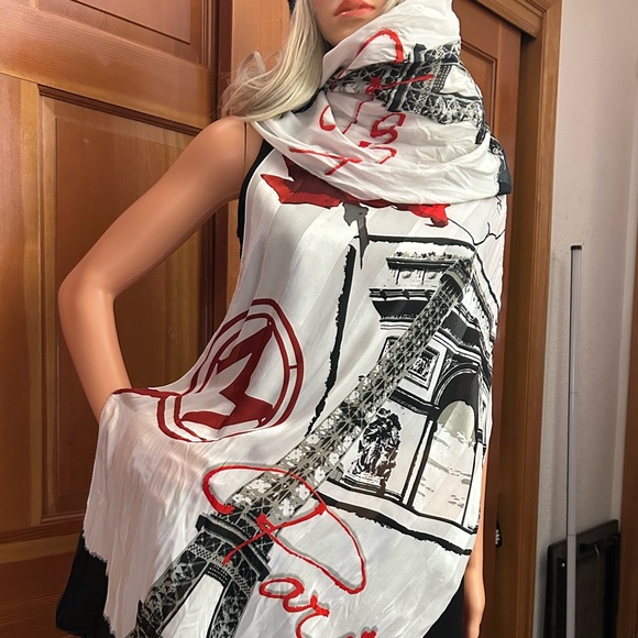 HERMES Vintage Parisian Silk Scarf - Picture 8 of 12